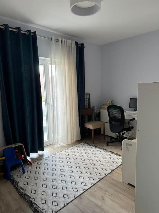 Family Friendly 2 Bedroom Apartment Eden Gardens Tirana City Center Ngoại thất bức ảnh